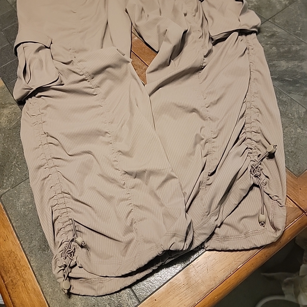Lululemon Dance Studio Relaxed Fit Mid-Rise Cargo Pants TAUPETASTIC Sz XL - Picture 9 of 13